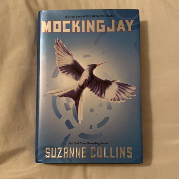 The Hunger Games: Books 1-3 - Picture 5 of 6